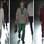 Prada: casacos compridos e minimalistas, recortes geométricos, color blocking, sandálias, camisa com modelagem levemente triangular e impressão de cintura alta
. Foto: Getty Images