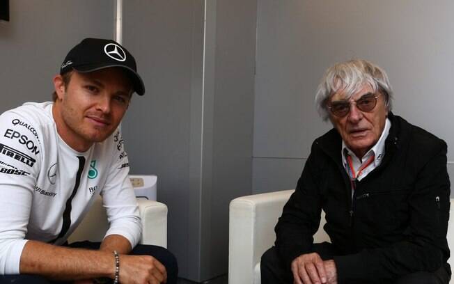 Nico Rosberg, postulante ao título, e Bernie Ecclestone, chefão da F1