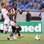 Andrezinho disputa a bola contra a marcação do Figueirense. Foto: Futura Press