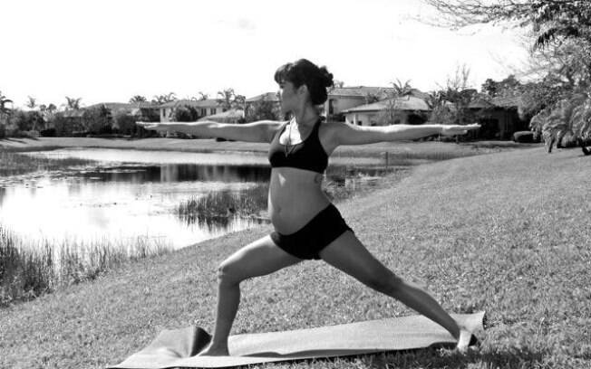 Daniele Suzuki: movimentos de ioga para os cuidados com a gestação