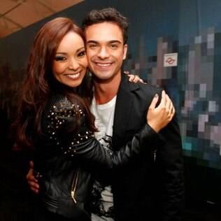 Carol Nakamura e Sidney Sampaio