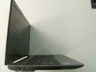 C710-2859 tem porta Ethernet