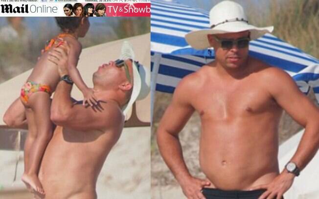 Ronaldo, que usava um chapéu branco e óculos de sol pareceu não se importar com os paparazzi
