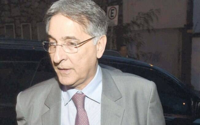 Pimentel ‘imita’ Dilma e monta time com maioria do PT e PMDB