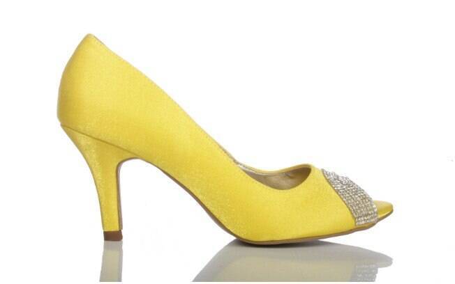 Noiva style: sapato amarelo com strass