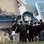 Moradores de região na Itália observam Costa Concordia. Foto: AP