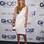 Ivanka Trump escolheu vestido branco com detalhe dourado. Acessórios nas mesmas cores complementam o look. Foto: Getty Images