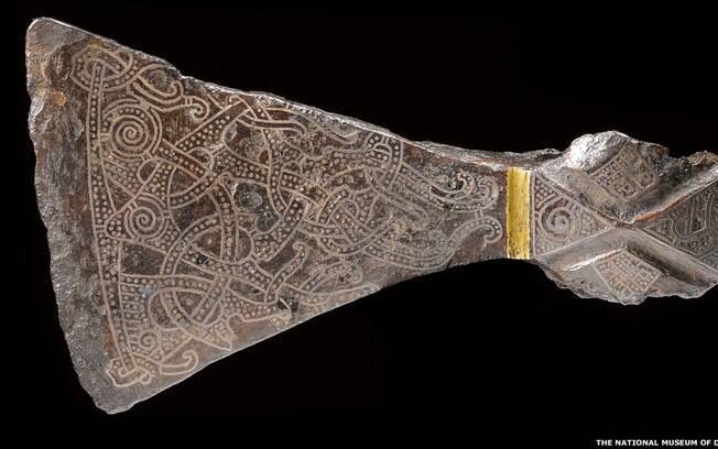 A exposição, que será realizada na inglesa Londres, inclui esqueletos recém-escavados de uma vala de vikings executados na própria Inglaterra