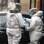 Equipe de perícia trabalham para conseguir pistas dos terroristas. (07/01). Foto: AP