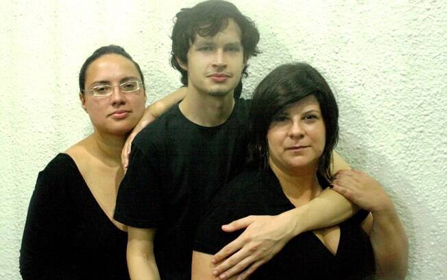 Maria (à esq.), Marcelo e Regina dizem que não há lugar para ciúme, pois são livres e independentes