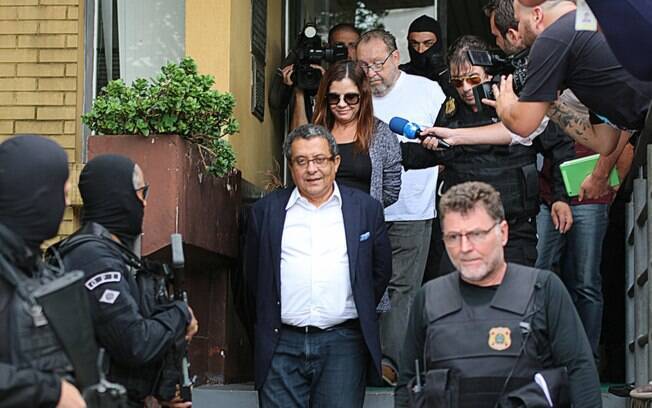 O marqueteiro João Santana, a mulher dele  e o operador de propinas estão presos em Curitiba