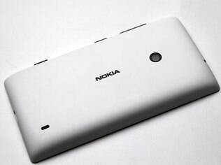 Lumia 520 tem traseira de plástico fosco