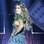 Aqui, Chayene joga os cachos com megahair e bate os cílios postiços azuis. Foto: Divulgação / TV Globo