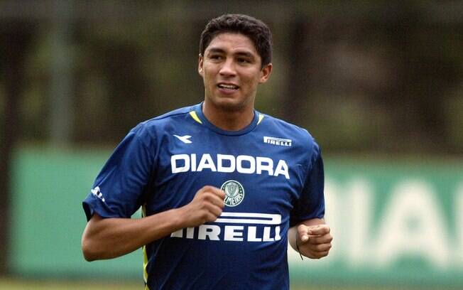 Em 2004, o atacante Jardel foi emprestado ao Palmeiras, mas ele, fora de forma, nunca atuou pelo clube. Foto: Gazeta Press