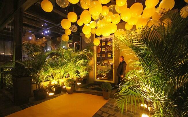 Primeiro bar conceitual do mundo da Schweppes fica em Curitiba