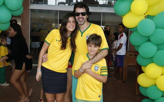 Bruno Mazzeo com a família, no Beach Park, em Fortaleza