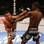 Rafael dos Anjos (esq.)também brilhou ao derrotar Anthony Njokuan sem dificuldades. Foto: Getty Images