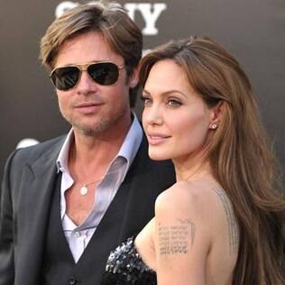 Angelina Jolie e Brad Pitt já foram casados antes de engatar o romance. Atualmente vivem juntos e têm seis filhos