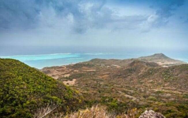 Imagem da paradisíaca Providencia, que vive crise também por não ter investido em turismo