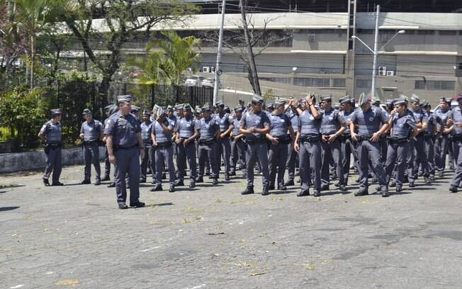 São classificados como crimes hediondos o genocídio, a tortura, o estupro, entre outros