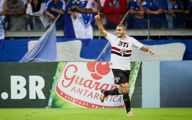 Douglas comemora o primeiro gol do São Paulo no Mineirão