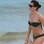 De biquíni verde, Deborah Secco mostra seu corpão na praia. Foto: AgNews