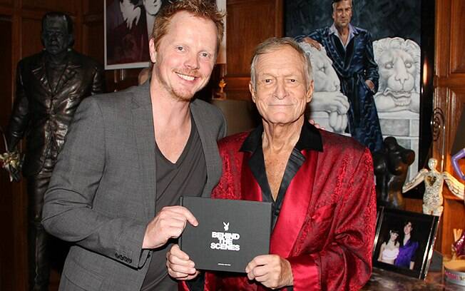 Patrick van Dam e Hugh Hefner, fundador da Playboy