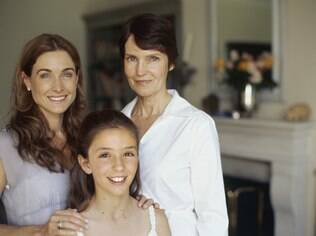 Três gerações: no Brasil as mulheres vivem, em média, quase oito anos a mais do que os homens