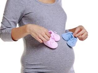 Posições onde a mulher fique por baixo e com a barriga para cima são mais indicadas para quem deseja engravidar