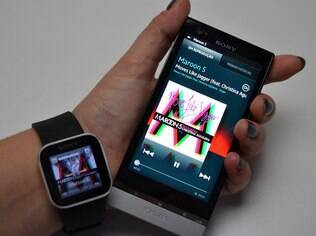 SmartWatch funciona em conjunto com celular