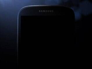 Única imagem do Galaxy S IV divulgada pela Samsung antes do lançamento revela pouco sobre design do novo aparelho