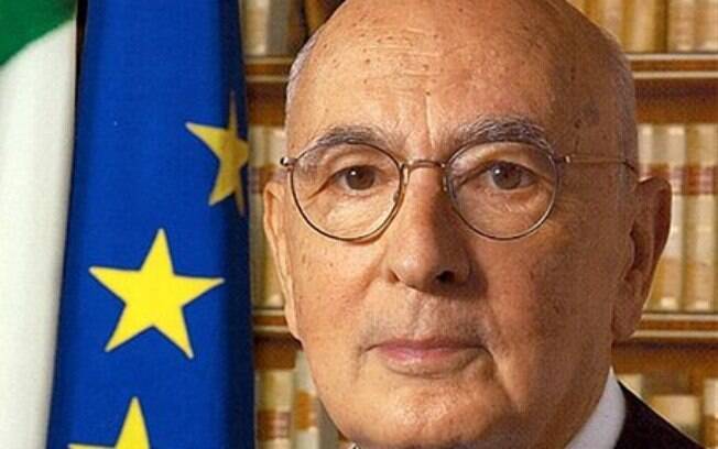 Após nove anos de mandato, o presidente da Itália, Giorgio Napolitano, deve anunciar saída do cargo