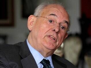Nelson Jobim pede reforma política negociada e sem conflitos