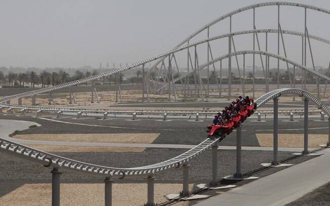 A montanha russa mais rápida do mundo, a Formula Rossa