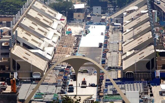 Vista aérea do novo sambódromo do Rio de Janeiro após a reforma