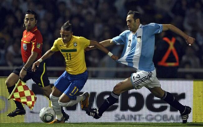 ⏱️ Muita tensão, pouco jogo: Brasil e Argentina vão ao intervalo empatando