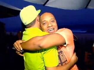 Andrezinho e Anderson Molejo se reconciliam
