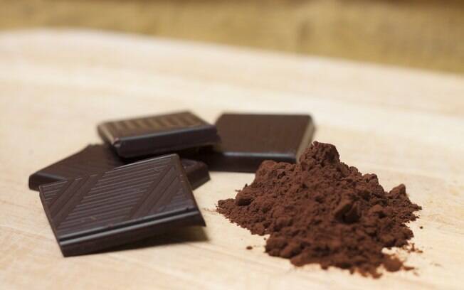 Chocolate escuro: maior teor de cacau (amargo) traz benefícios ao coração. Foto: Getty Images