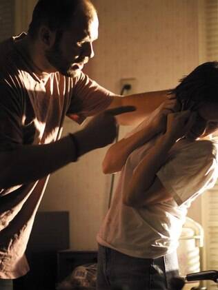Agressão física e verbal fazem parte do cenário de violência contra a mulher