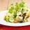 Salada light com iogurte, mel e pão sírio. Foto: Dulla