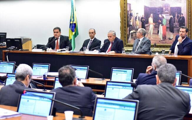 Comissão na Câmara vai investigar crimes no Conselho Administrativo de Recursos Fiscais