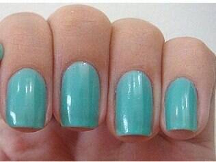 O “esmalte da semana” testado por Luiza Gomes em seu blog foi escolhido pelas leitoras