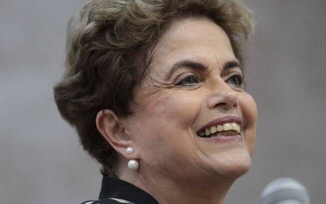 Uso de  crowdfunding foi decisão tomada no Alvorada em reunião da executiva do PT com Dilma