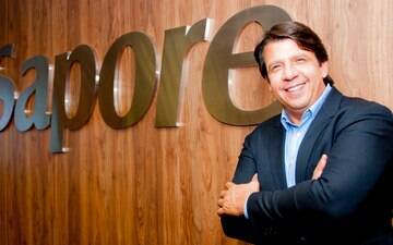 Ex-garçom vendeu carro para virar bilionário