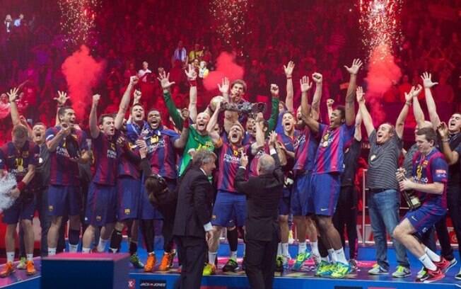 Time de handebol do Barcelona comemora nona conquista da Liga dos Campeões