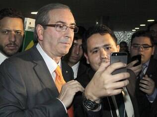 PMDB, do vice-presidente Michel Temer e seis ministérios, classificou rompimento como posição estritamente pessoal de Cunha