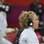 Yane Marques se concentra antes de começar a disputar os jogos de esgrima. Foto: Reuters