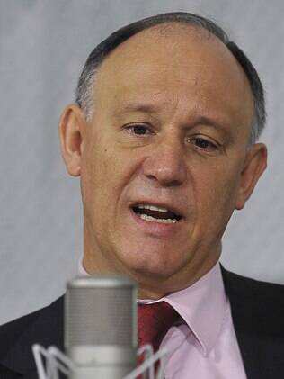 O ministro Pepe Vargas