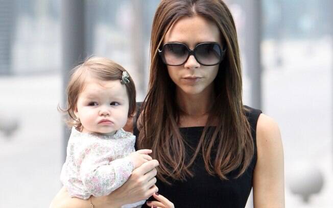 Victoria Beckham e a pequena Harper Seven: festão de aniversário