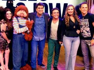 Zeca Camargo reúne Fofão, Simony e Rosanah no palco do 'Video Show'